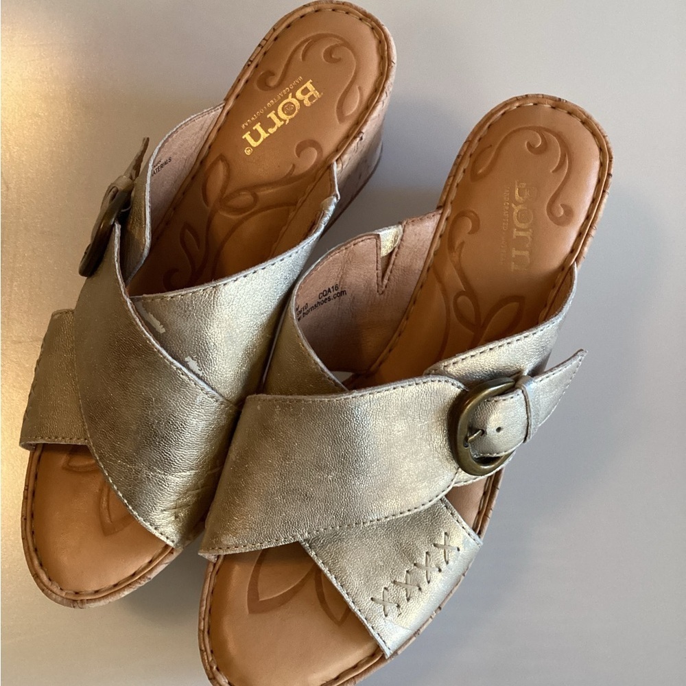 BOC Born Concept Gold Slip On Cork Wedge Heel Open Toe Sandals Womens Sz 8